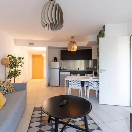 T2 A L'arbre Blanc Apartment